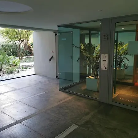 Appartamento Centre Les Pins 2p White Pearl Garage