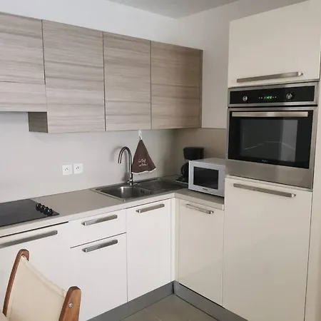 Appartement Centre Les Pins 2p White Pearl Garage Juan-les-Pins