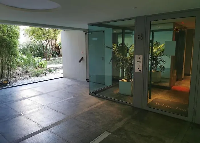 Appartement Centre Les Pins 2p White Pearl Garage