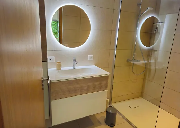 Appartement Centre Les Pins 2p White Pearl Garage Juan-les-Pins